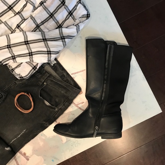 Michael Kors boots - Picture 2 of 3